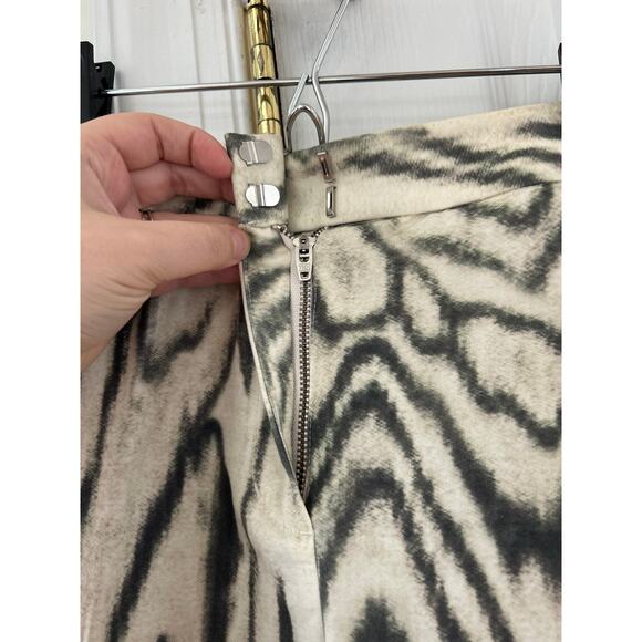 3.1 Phillip Lim Olive Green & Cream Woodgrain Printed Cropped Chino Pant - Picture 7 of 8